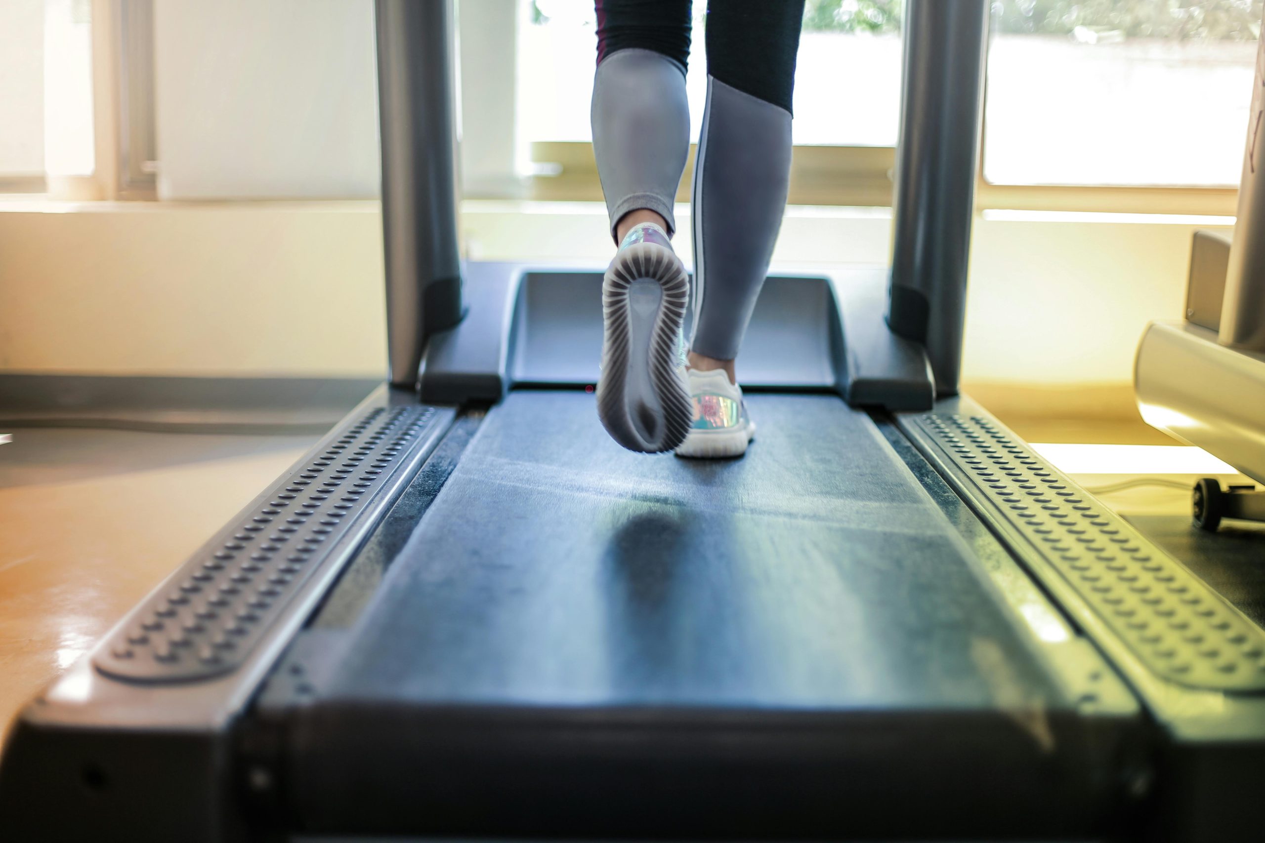 Are Treadmills Better Than Running Outside? 