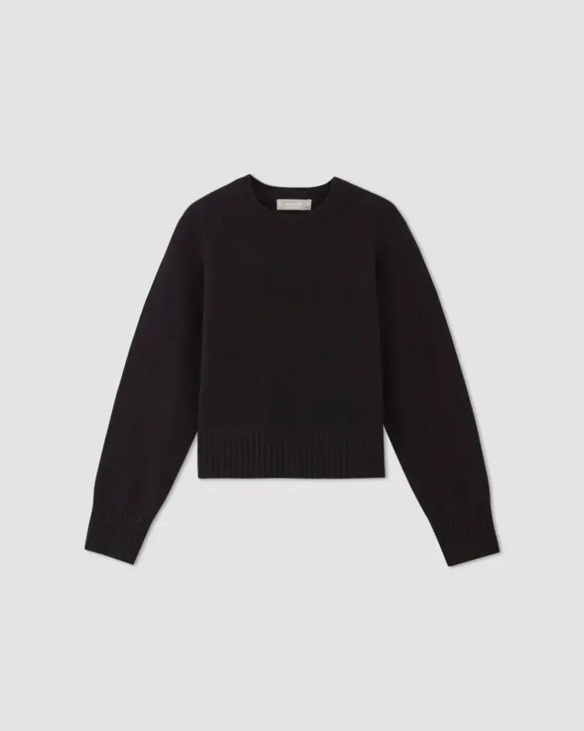 Gifts for your mother-in-law: Everlane The Boxy Crew in Cashmere